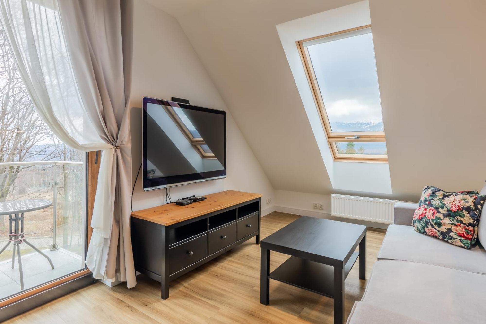 Rentplanet - Apartamenty Schroniskowa 스클라르스카포렘바 외부 사진