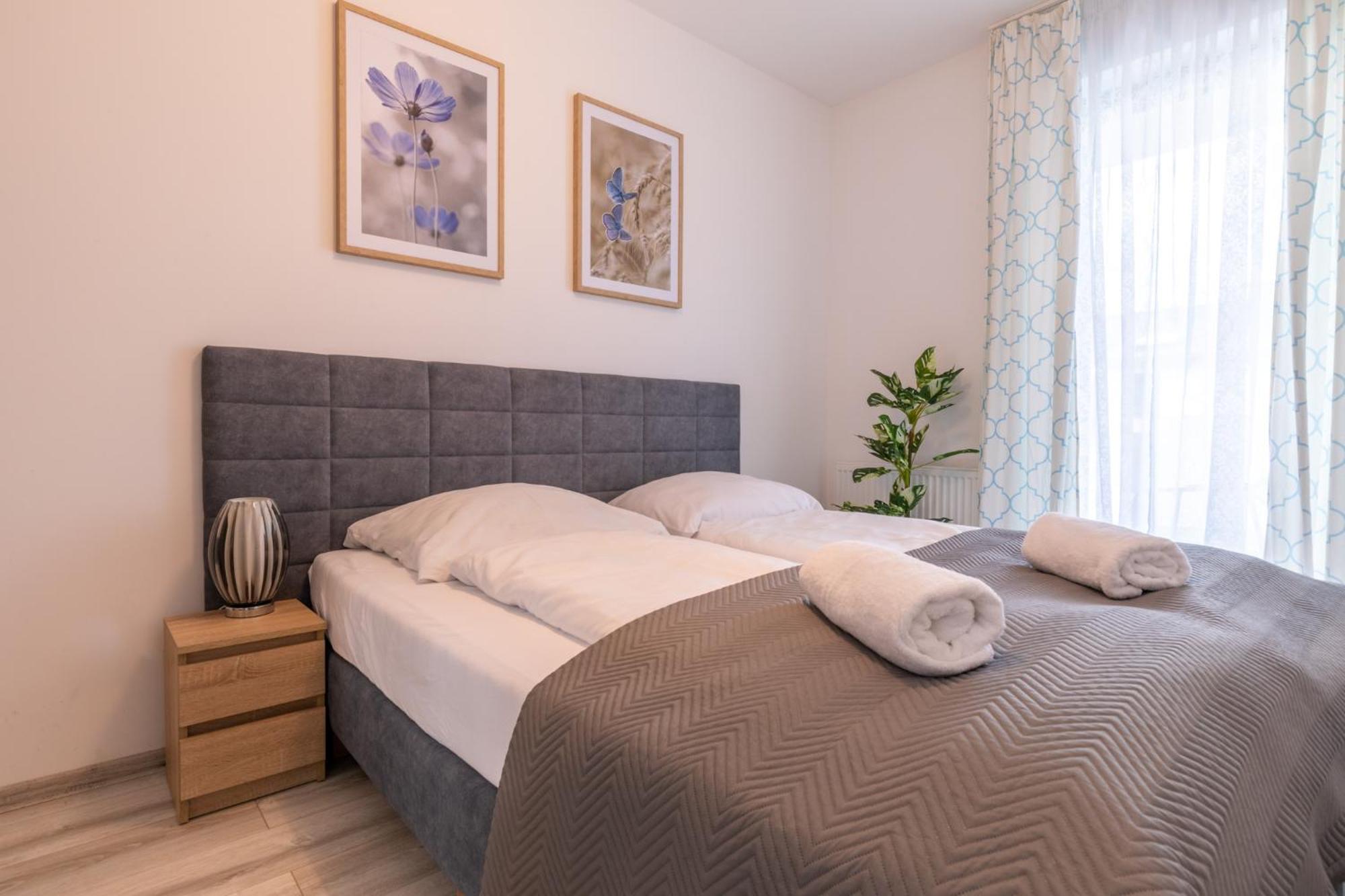 Rentplanet - Apartamenty Schroniskowa 스클라르스카포렘바 외부 사진