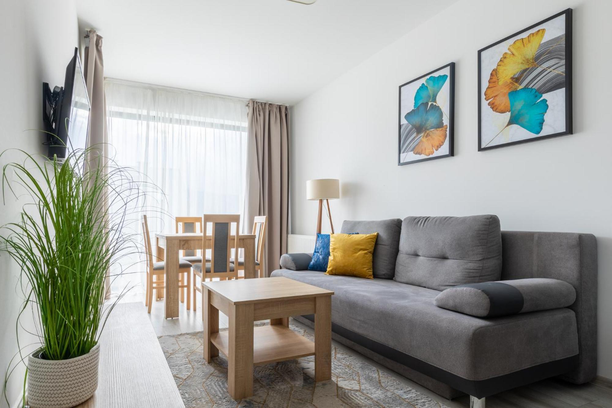 Rentplanet - Apartamenty Schroniskowa 스클라르스카포렘바 외부 사진