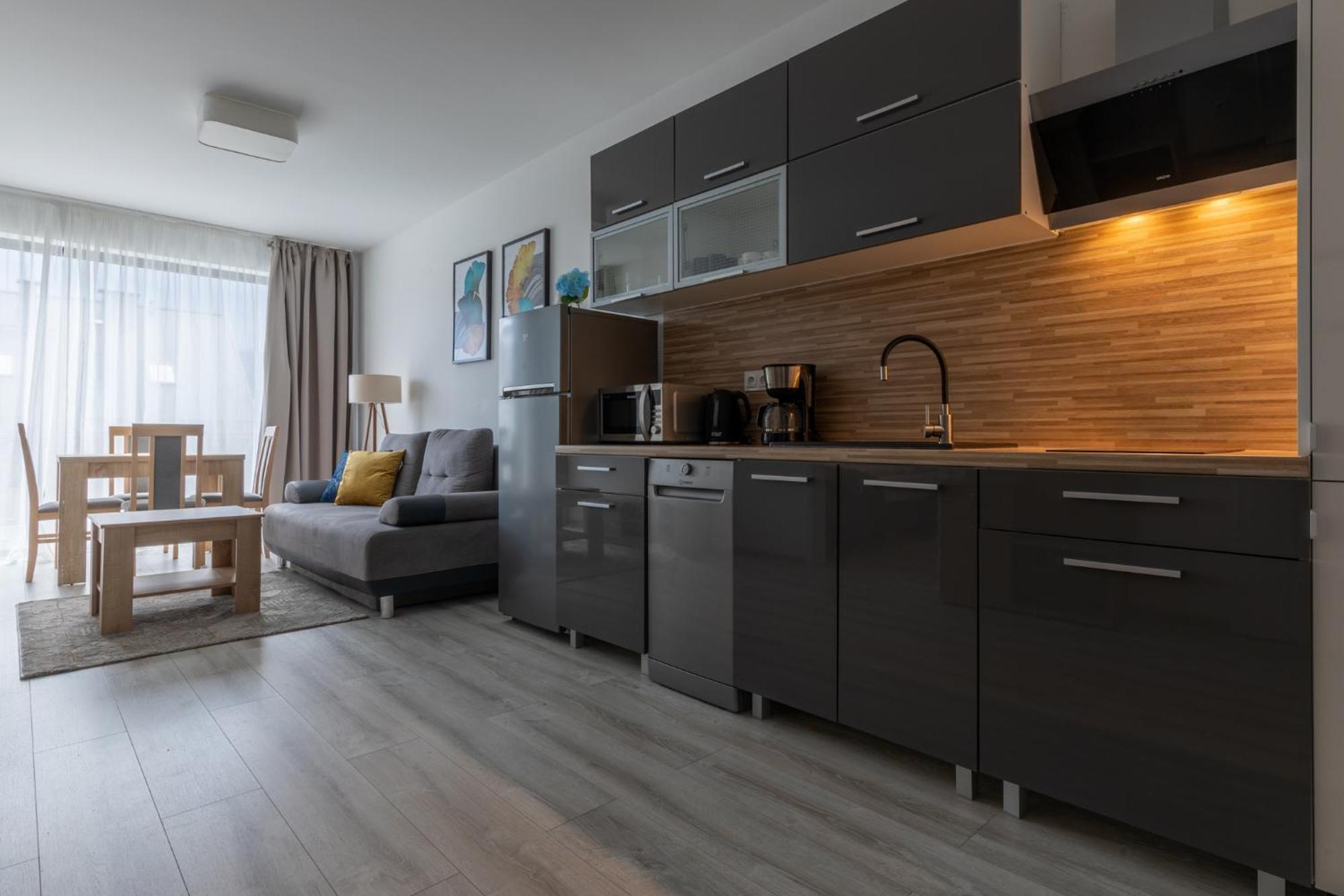 Rentplanet - Apartamenty Schroniskowa 스클라르스카포렘바 외부 사진
